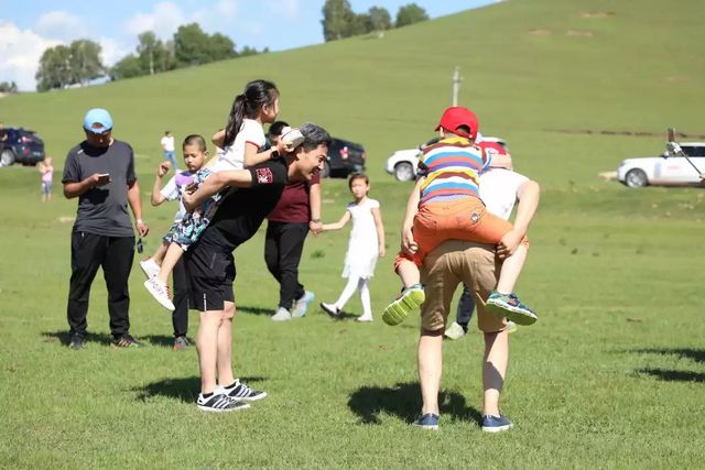 乾港集團高層草原自駕游 乾港集團高層草原自駕游