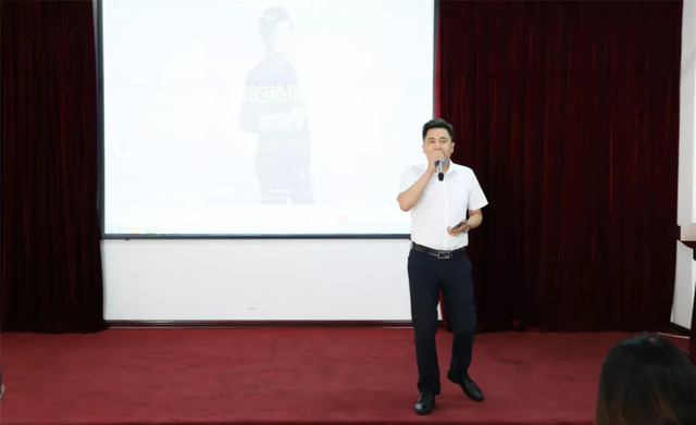 乾港集團(tuán)8月員工生日會 乾港集團(tuán)8月員工生日會